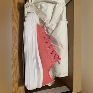 Pink converse platform low top #pink #prettyinpink